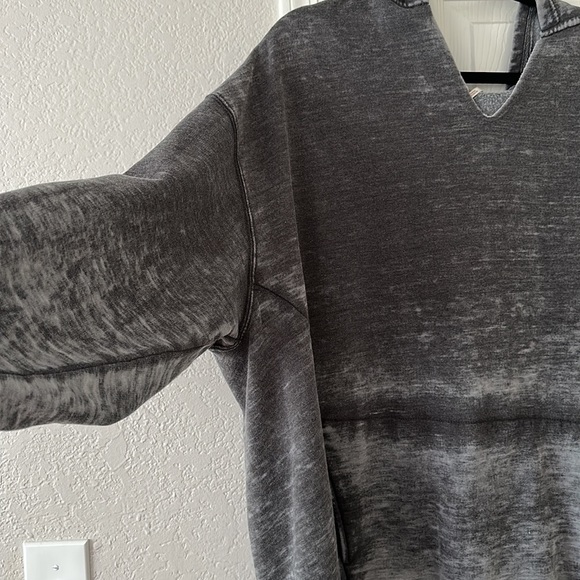 Free People slouchy sweater/hoodie, size small - Picture 2 of 4
